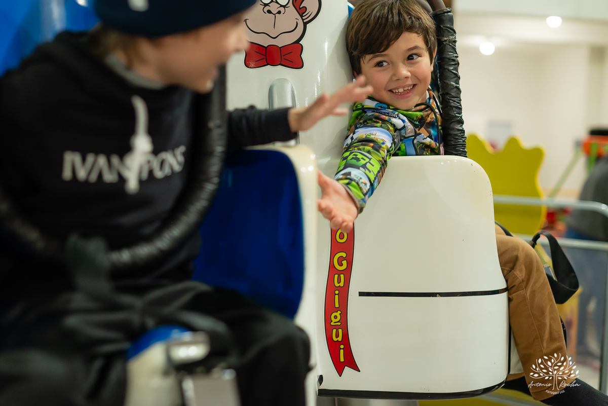 fotografia infantil - aniversário infantil - festa temática Stitch - lembranças de infância - fotógrafo de festas - Antonio Rocha Fotografias - ensaio infantil - alegria das crianças – Pelotas - ensaio com família - Tio Guigui – Festa de Criança