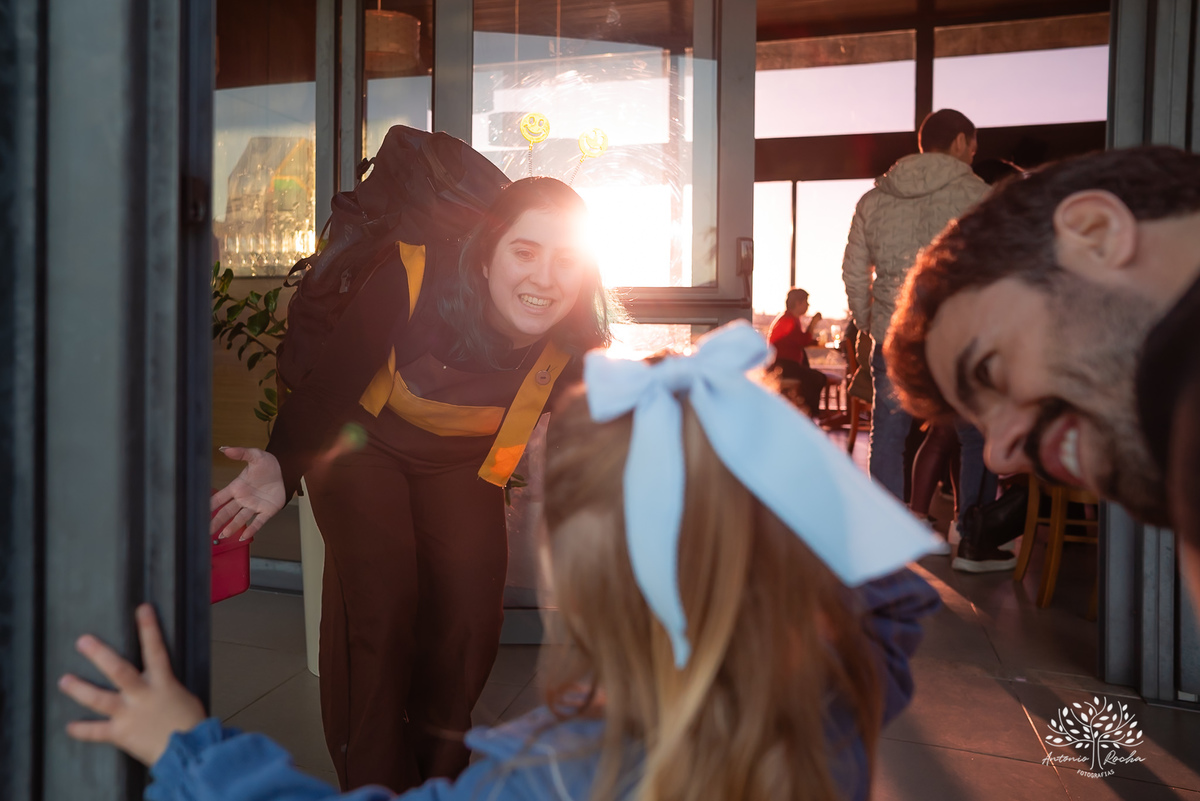 festa infantil - Masha e o Urso - cama elástica - tobogã - maquiagem artística - festa no condomínio - com crianças - brincadeiras infantis - festa temática - registro fotográfico - fotografia de festa infantil – Pelotas - Antonio Rocha Fotografias