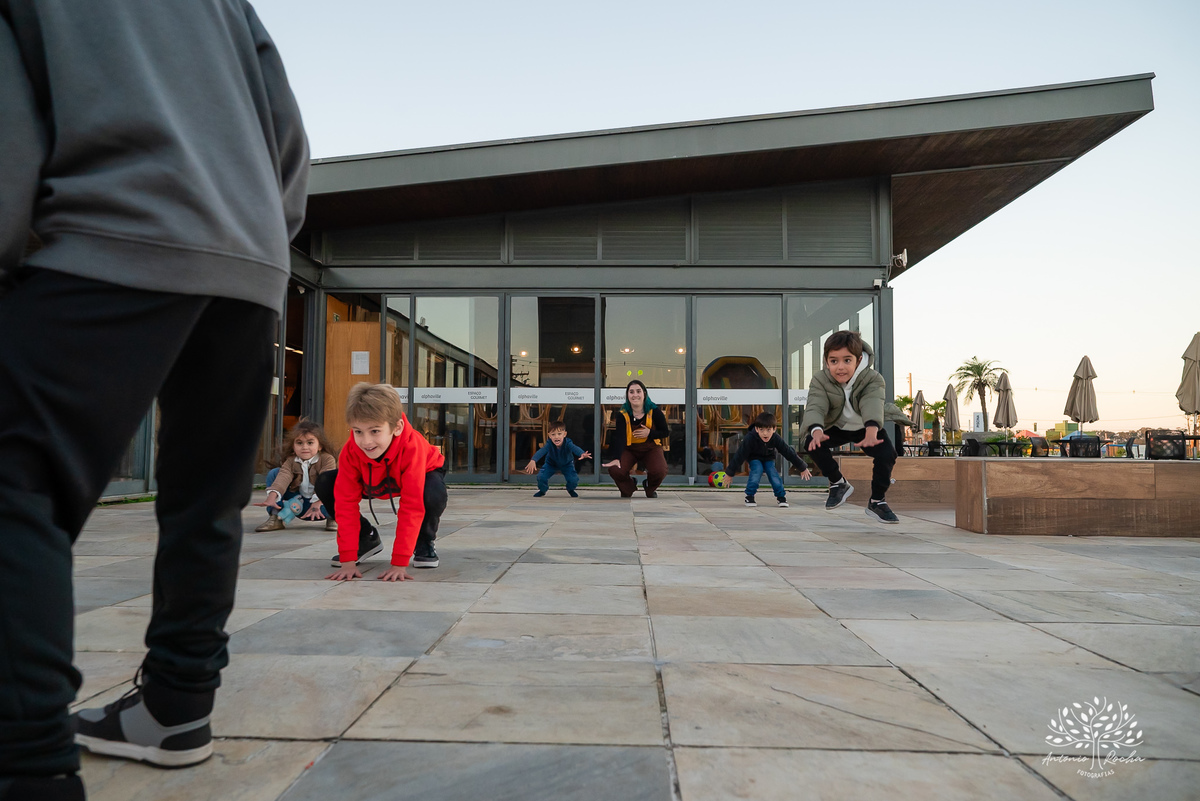 festa infantil - Masha e o Urso - cama elástica - tobogã - maquiagem artística - festa no condomínio - com crianças - brincadeiras infantis - festa temática - registro fotográfico - fotografia de festa infantil – Pelotas - Antonio Rocha Fotografias
