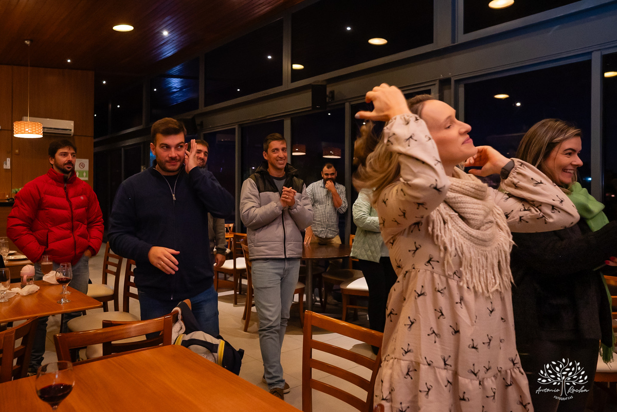 festa infantil - Masha e o Urso - cama elástica - tobogã - maquiagem artística - festa no condomínio - com crianças - brincadeiras infantis - festa temática - registro fotográfico - fotografia de festa infantil – Pelotas - Antonio Rocha Fotografias