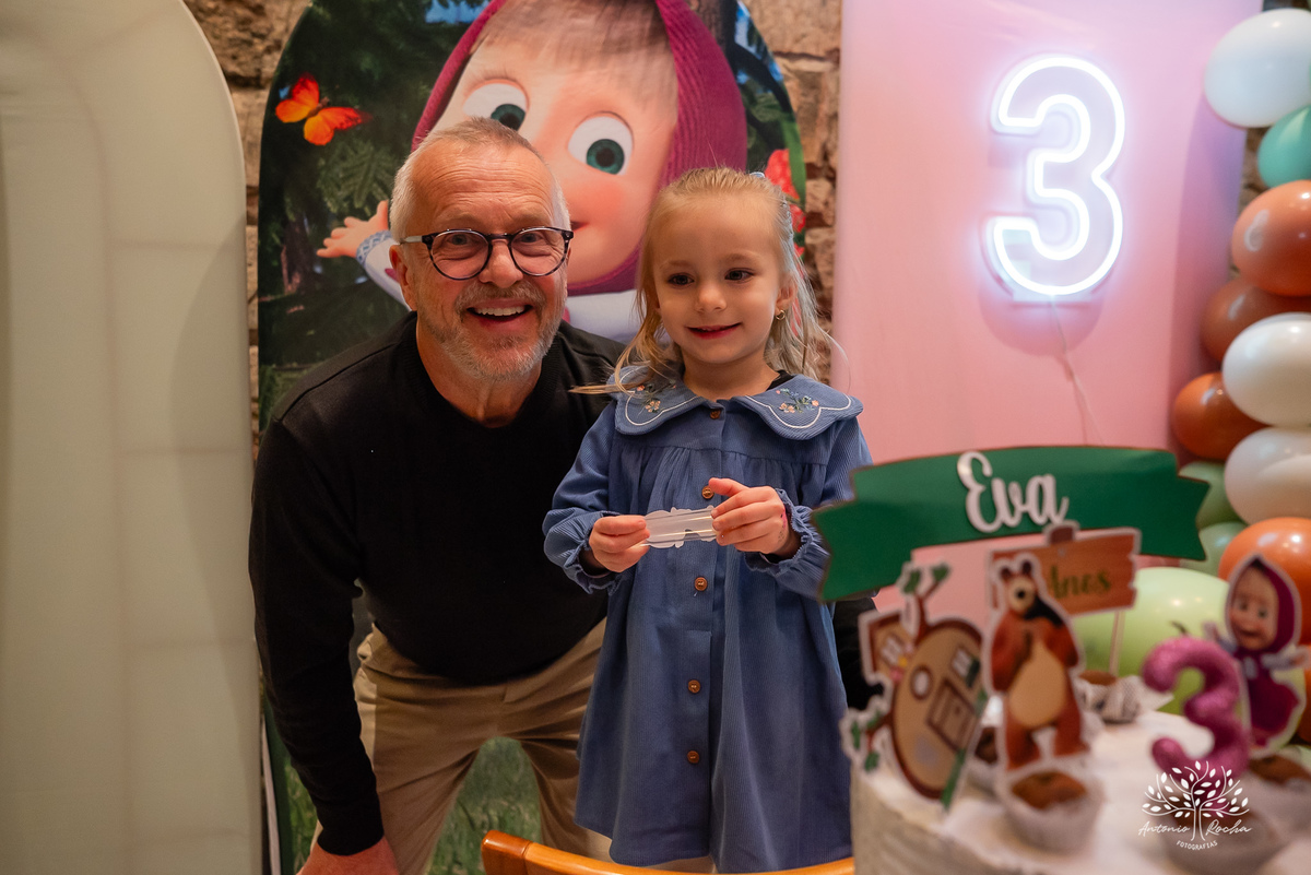 festa infantil - Masha e o Urso - cama elástica - tobogã - maquiagem artística - festa no condomínio - com crianças - brincadeiras infantis - festa temática - registro fotográfico - fotografia de festa infantil – Pelotas - Antonio Rocha Fotografias