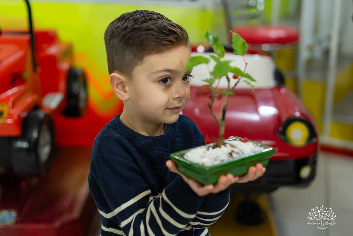 Luíz Filipe - 4 anos - aniversário infantil - festa infantil - Homem-Aranha - fantasia infantil - show do parabéns - fotografia de aniversário - fotógrafo de crianças - Tio Guigui – Pelotas – Super heróis – teia do homem aranha - Antonio Rocha Fotografias