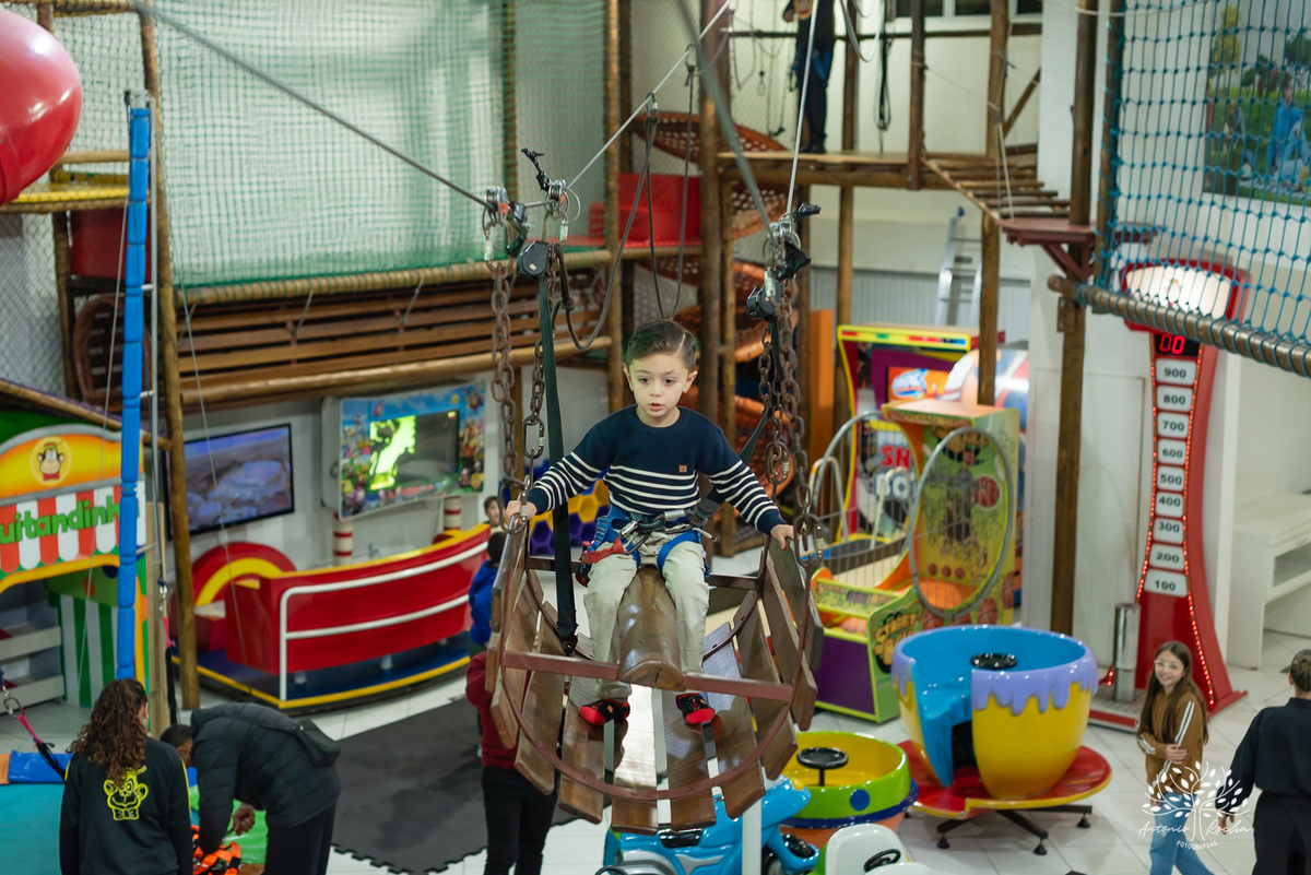 Luíz Filipe - 4 anos - aniversário infantil - festa infantil - Homem-Aranha - fantasia infantil - show do parabéns - fotografia de aniversário - fotógrafo de crianças - Tio Guigui – Pelotas – Super heróis – teia do homem aranha - Antonio Rocha Fotografias