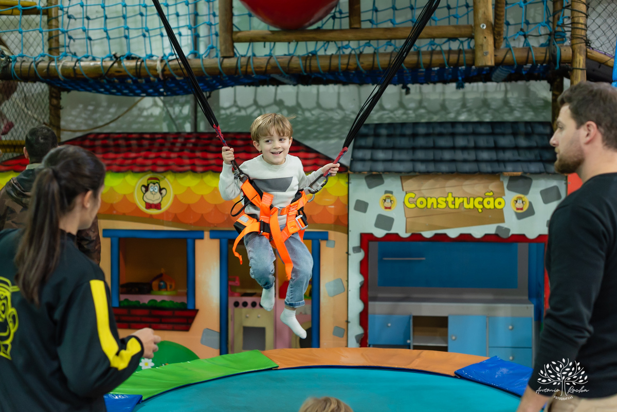 Luíz Filipe - 4 anos - aniversário infantil - festa infantil - Homem-Aranha - fantasia infantil - show do parabéns - fotografia de aniversário - fotógrafo de crianças - Tio Guigui – Pelotas – Super heróis – teia do homem aranha - Antonio Rocha Fotografias