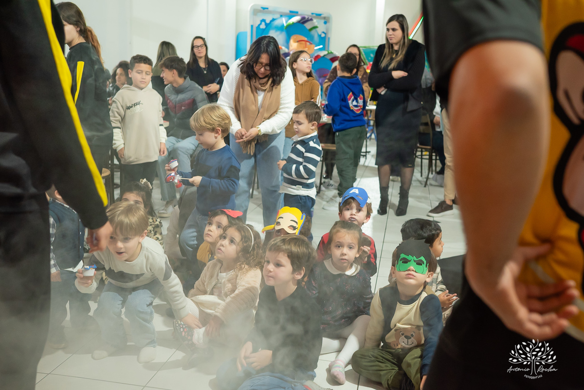 Luíz Filipe - 4 anos - aniversário infantil - festa infantil - Homem-Aranha - fantasia infantil - show do parabéns - fotografia de aniversário - fotógrafo de crianças - Tio Guigui – Pelotas – Super heróis – teia do homem aranha - Antonio Rocha Fotografias