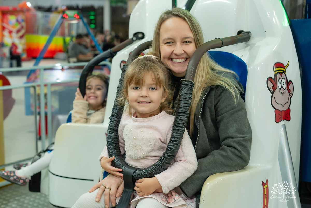 Luíz Filipe - 4 anos - aniversário infantil - festa infantil - Homem-Aranha - fantasia infantil - show do parabéns - fotografia de aniversário - fotógrafo de crianças - Tio Guigui – Pelotas – Super heróis – teia do homem aranha - Antonio Rocha Fotografias