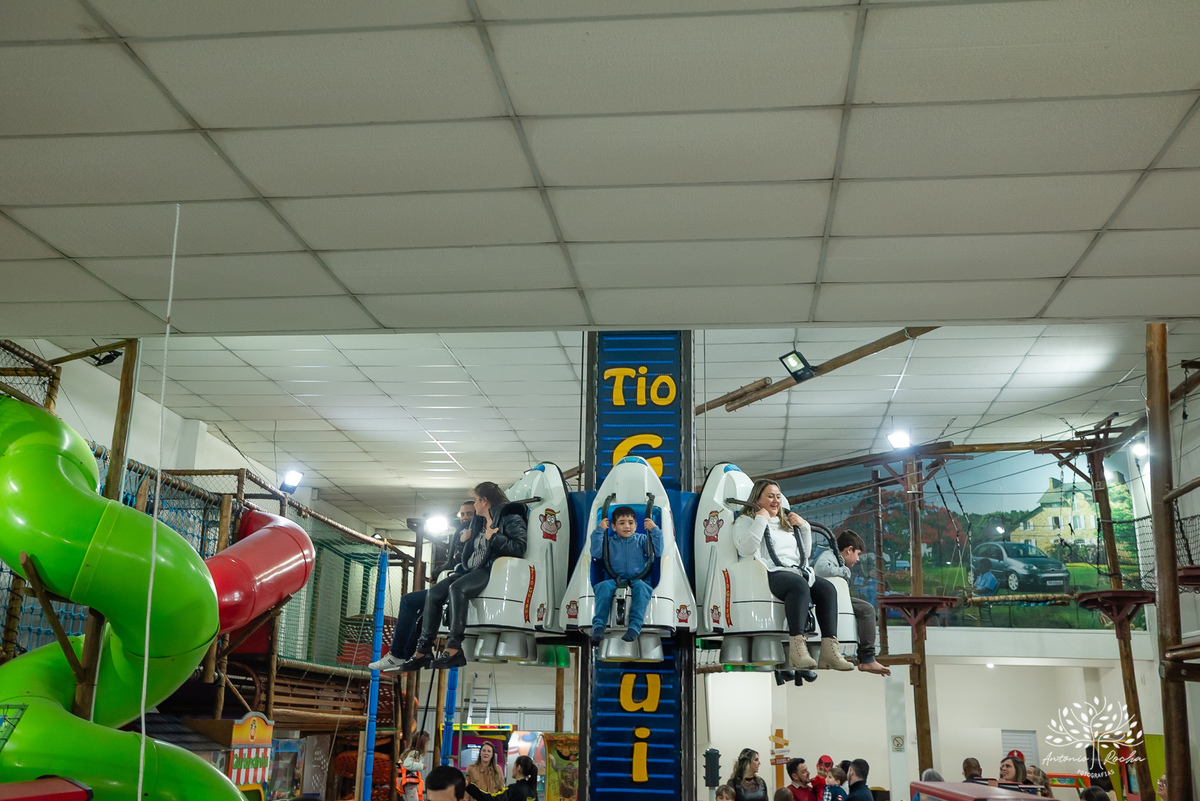 Luíz Filipe - 4 anos - aniversário infantil - festa infantil - Homem-Aranha - fantasia infantil - show do parabéns - fotografia de aniversário - fotógrafo de crianças - Tio Guigui – Pelotas – Super heróis – teia do homem aranha - Antonio Rocha Fotografias