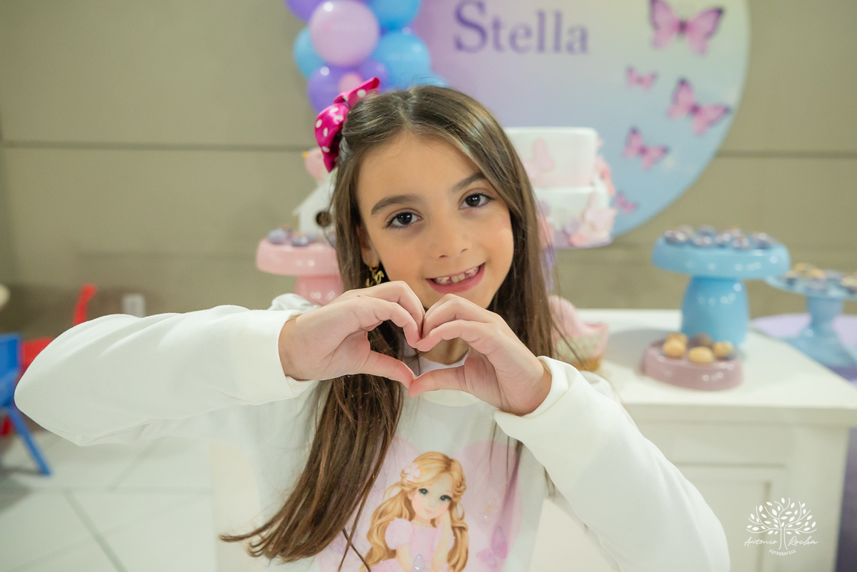 aniversário infantil - fotografia de aniversário - fotógrafa de crianças - fotos espontâneas - fotógrafo profissional - Antonio Rocha Fotografias - festa infantil alegre - aniversário com amigos - fotografia documental – tio Guigui - Pelotas - borboletas