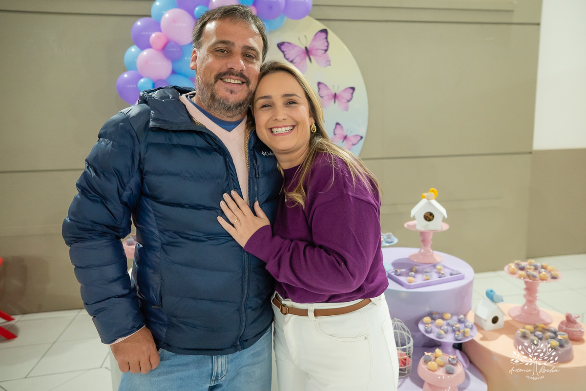 aniversário infantil - fotografia de aniversário - fotógrafa de crianças - fotos espontâneas - fotógrafo profissional - Antonio Rocha Fotografias - festa infantil alegre - aniversário com amigos - fotografia documental – tio Guigui - Pelotas - borboletas