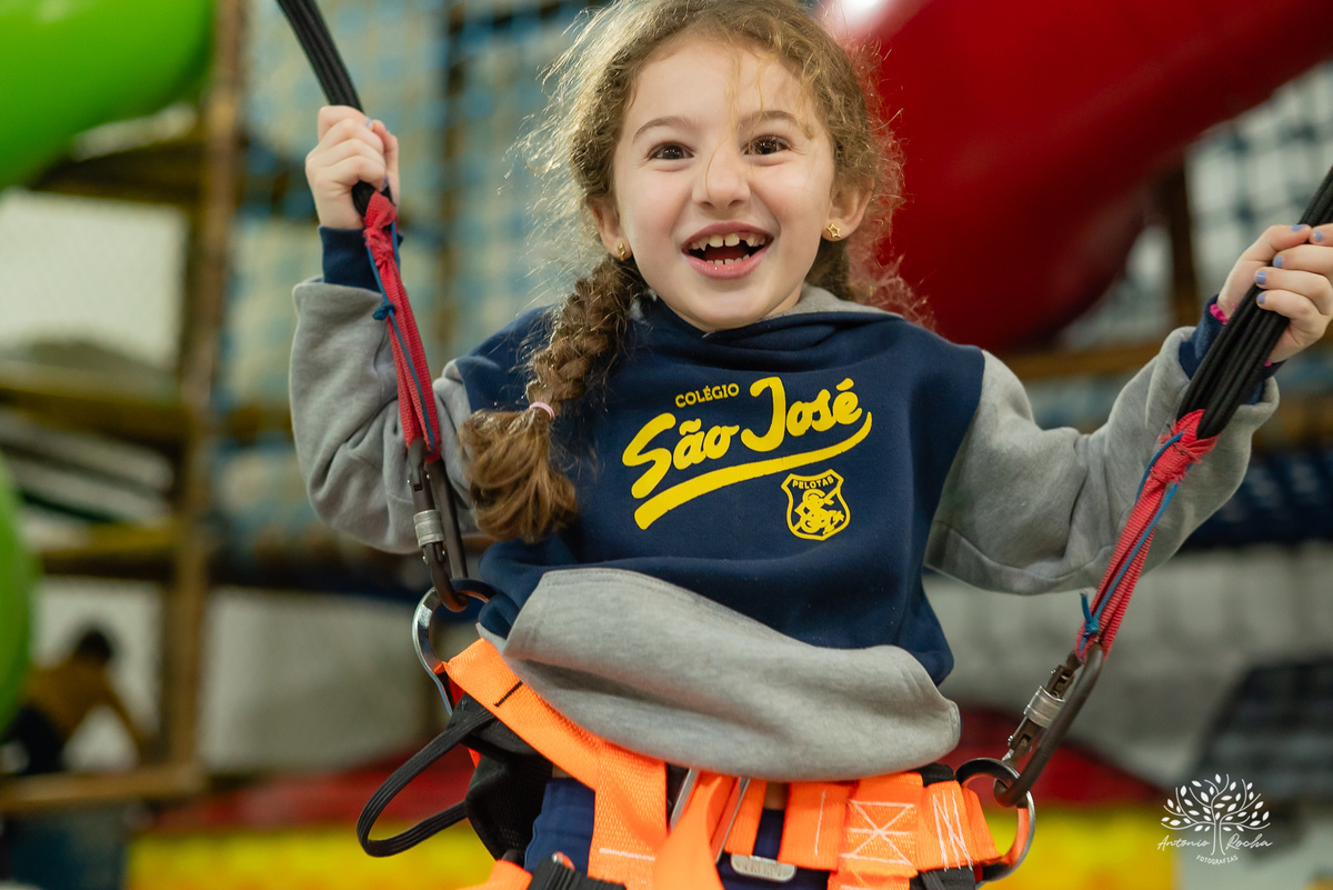 aniversário infantil - fotografia de aniversário - fotógrafa de crianças - fotos espontâneas - fotógrafo profissional - Antonio Rocha Fotografias - festa infantil alegre - aniversário com amigos - fotografia documental – tio Guigui - Pelotas - borboletas