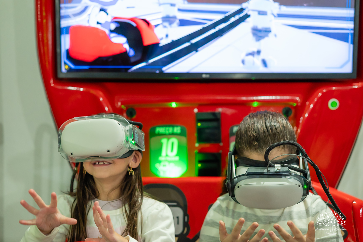 aniversário infantil - fotografia de aniversário - fotógrafa de crianças - fotos espontâneas - fotógrafo profissional - Antonio Rocha Fotografias - festa infantil alegre - aniversário com amigos - fotografia documental – tio Guigui - Pelotas - borboletas