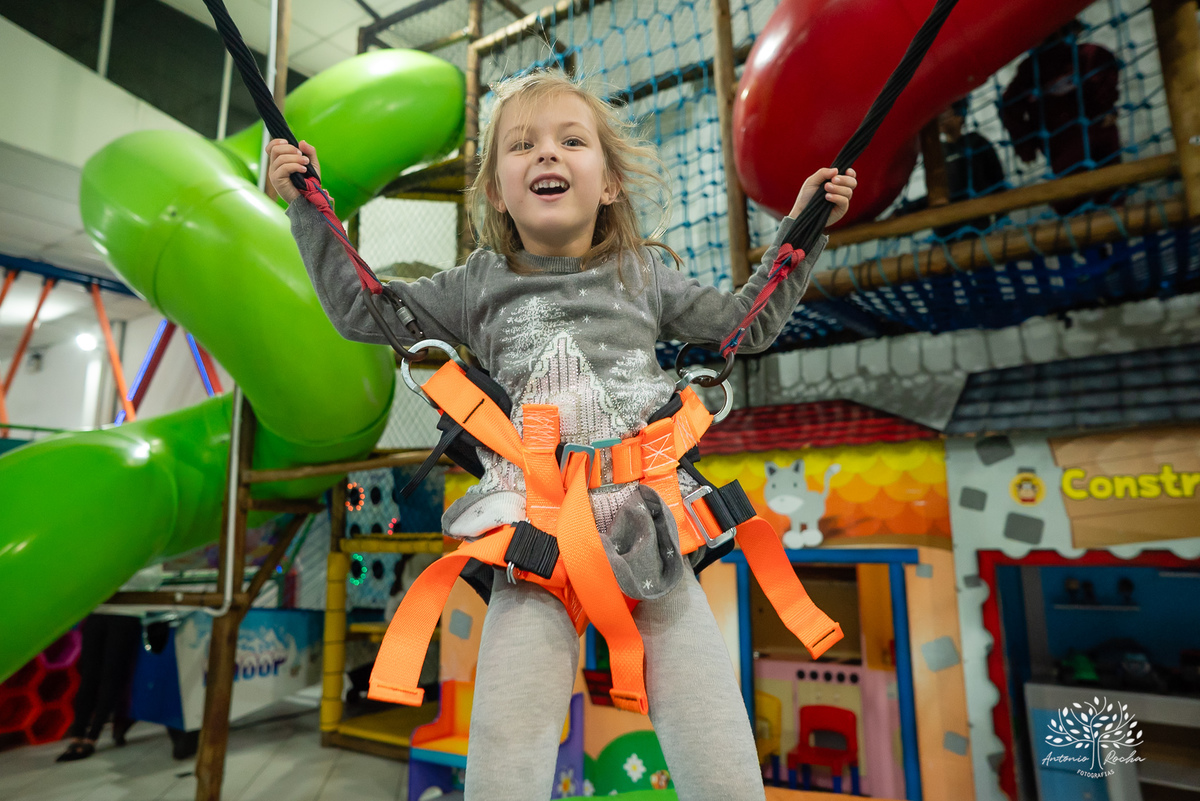 aniversário infantil - fotografia de aniversário - fotógrafa de crianças - fotos espontâneas - fotógrafo profissional - Antonio Rocha Fotografias - festa infantil alegre - aniversário com amigos - fotografia documental – tio Guigui - Pelotas - borboletas