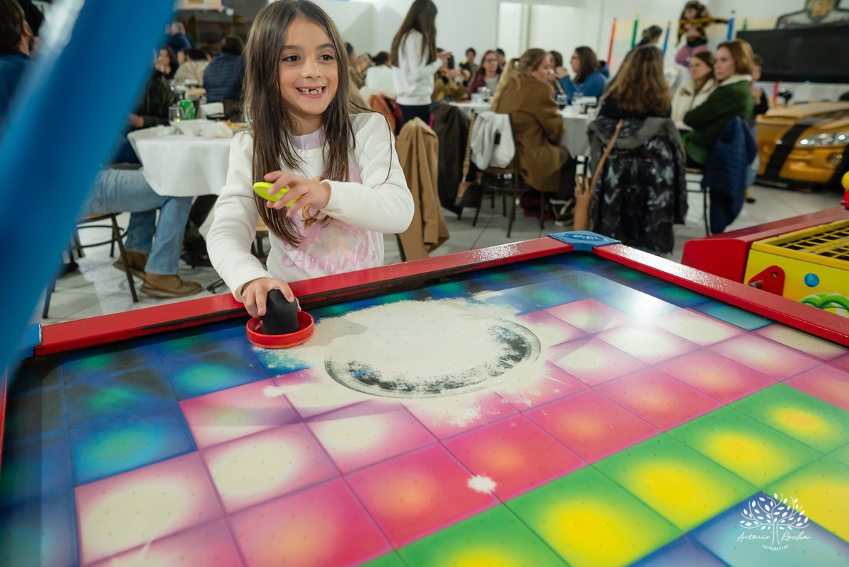 aniversário infantil - fotografia de aniversário - fotógrafa de crianças - fotos espontâneas - fotógrafo profissional - Antonio Rocha Fotografias - festa infantil alegre - aniversário com amigos - fotografia documental – tio Guigui - Pelotas - borboletas