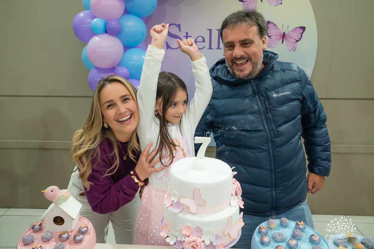 aniversário infantil - fotografia de aniversário - fotógrafa de crianças - fotos espontâneas - fotógrafo profissional - Antonio Rocha Fotografias - festa infantil alegre - aniversário com amigos - fotografia documental – tio Guigui - Pelotas - borboletas