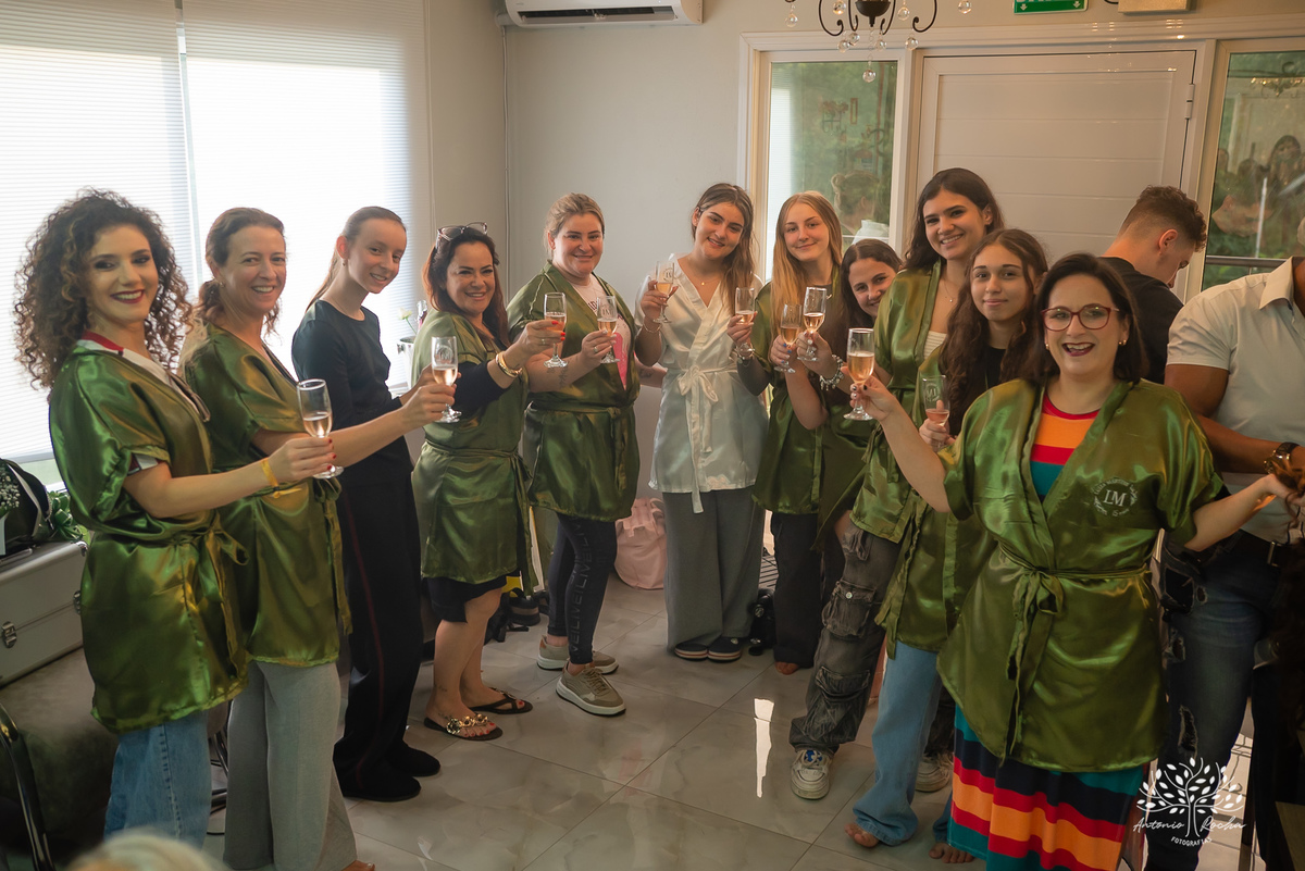 festa-15-anos - debutante - chácara-do-amanhecer - making-of - homenagem - pista-de-dança - fotografia-de-festa - antonio-rocha-fotografias – lavie eventos – storymaker Luan – Pelotas – Antonio Rocha Fotografias – grupo malv – personalizados de 15 anos