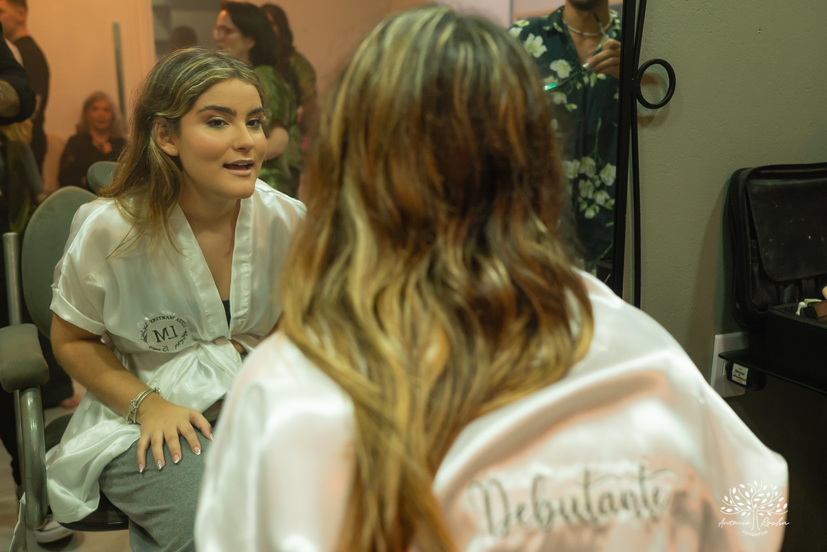 festa-15-anos - debutante - chácara-do-amanhecer - making-of - homenagem - pista-de-dança - fotografia-de-festa - antonio-rocha-fotografias – lavie eventos – storymaker Luan – Pelotas – Antonio Rocha Fotografias – grupo malv – personalizados de 15 anos