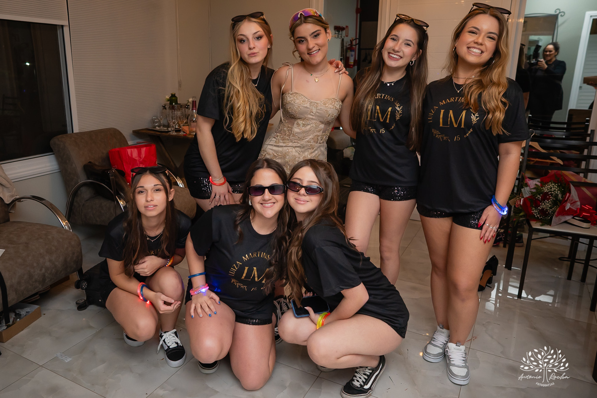 festa-15-anos - debutante - chácara-do-amanhecer - making-of - homenagem - pista-de-dança - fotografia-de-festa - antonio-rocha-fotografias – lavie eventos – storymaker Luan – Pelotas – Antonio Rocha Fotografias – grupo malv – personalizados de 15 anos