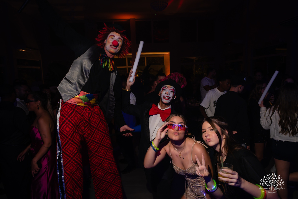 festa-15-anos - debutante - chácara-do-amanhecer - making-of - homenagem - pista-de-dança - fotografia-de-festa - antonio-rocha-fotografias – lavie eventos – storymaker Luan – Pelotas – Antonio Rocha Fotografias – grupo malv – personalizados de 15 anos