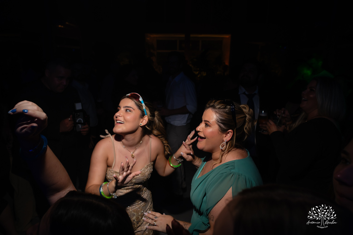 festa-15-anos - debutante - chácara-do-amanhecer - making-of - homenagem - pista-de-dança - fotografia-de-festa - antonio-rocha-fotografias – lavie eventos – storymaker Luan – Pelotas – Antonio Rocha Fotografias – grupo malv – personalizados de 15 anos