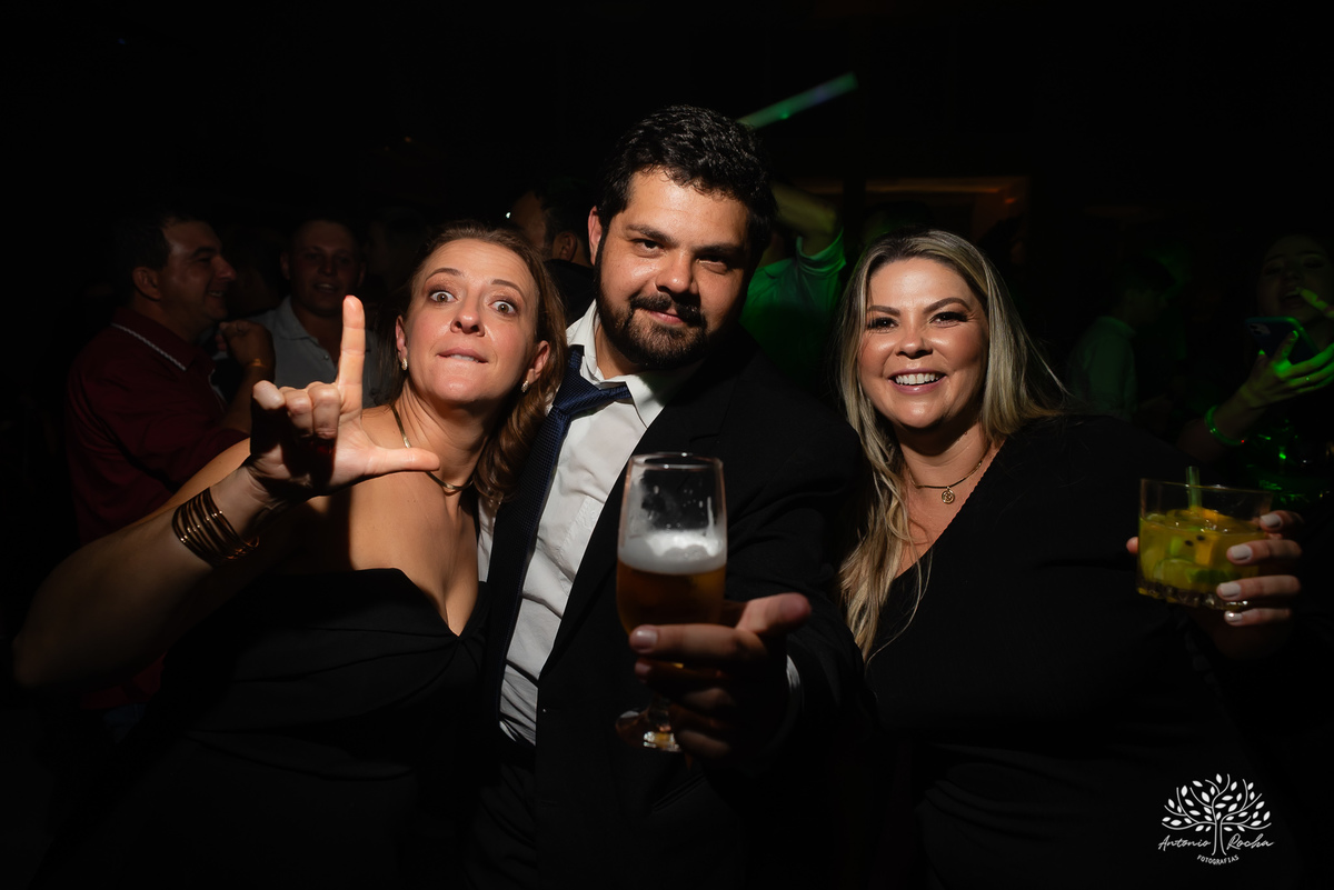 festa-15-anos - debutante - chácara-do-amanhecer - making-of - homenagem - pista-de-dança - fotografia-de-festa - antonio-rocha-fotografias – lavie eventos – storymaker Luan – Pelotas – Antonio Rocha Fotografias – grupo malv – personalizados de 15 anos
