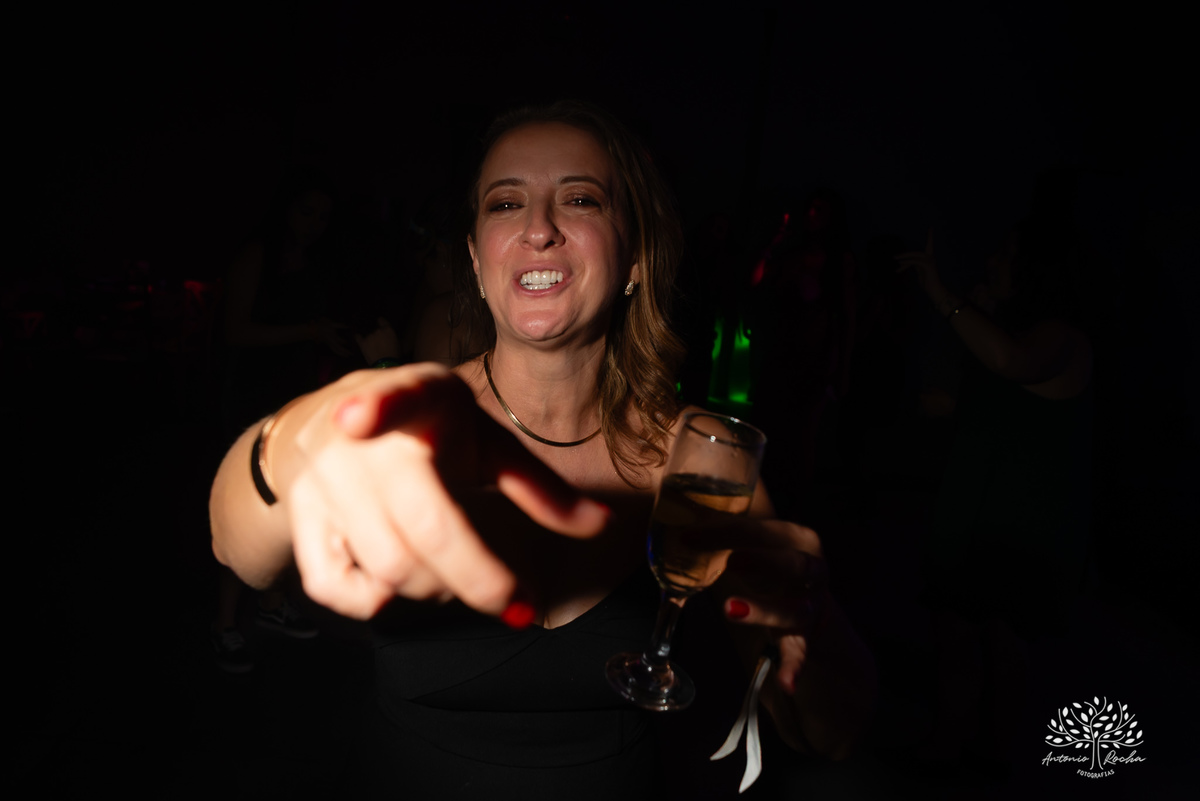 festa-15-anos - debutante - chácara-do-amanhecer - making-of - homenagem - pista-de-dança - fotografia-de-festa - antonio-rocha-fotografias – lavie eventos – storymaker Luan – Pelotas – Antonio Rocha Fotografias – grupo malv – personalizados de 15 anos