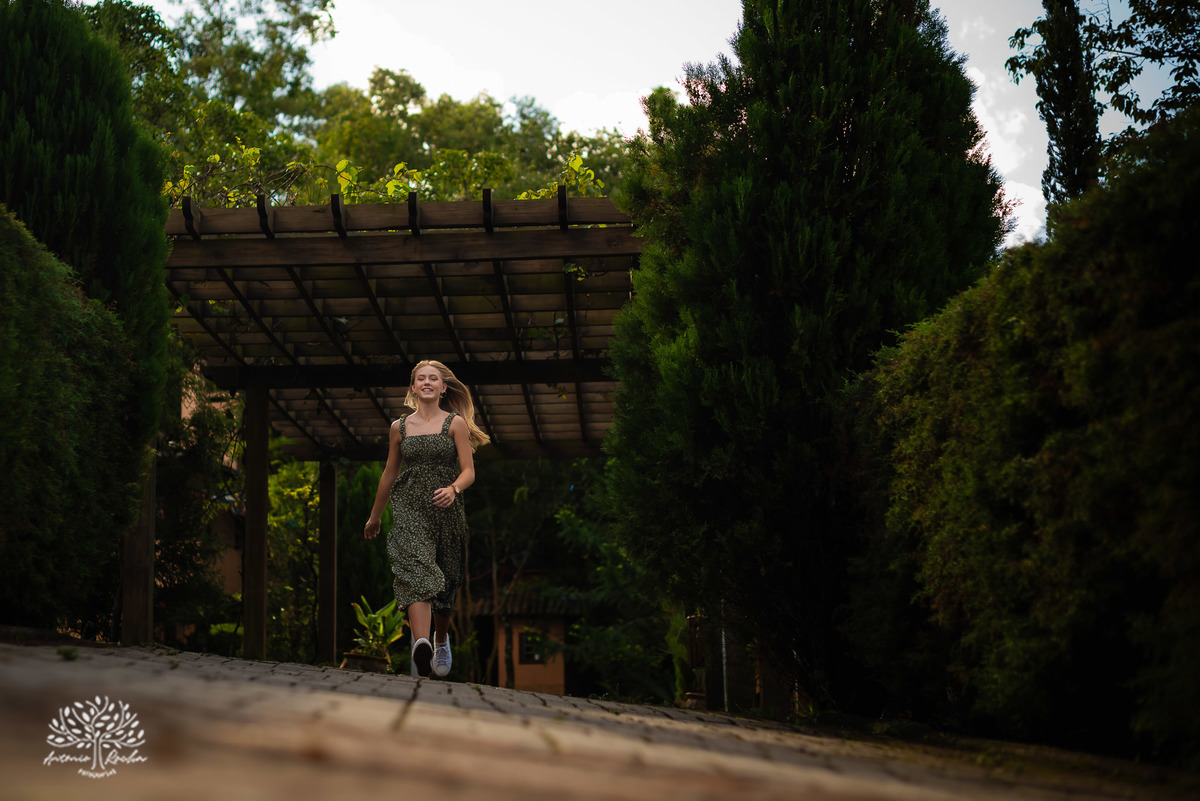 Maria Eduarda - luz - alegria - intensidade - ensaio - família - Chácara da Família Fiss - JUCRE - dança - sorriso - autenticidade - leveza - debutante – 15 anos - fotos - registros - Antonio Rocha Fotografias - Pelotas - Fotógrafo de 15 anos - Ensaio