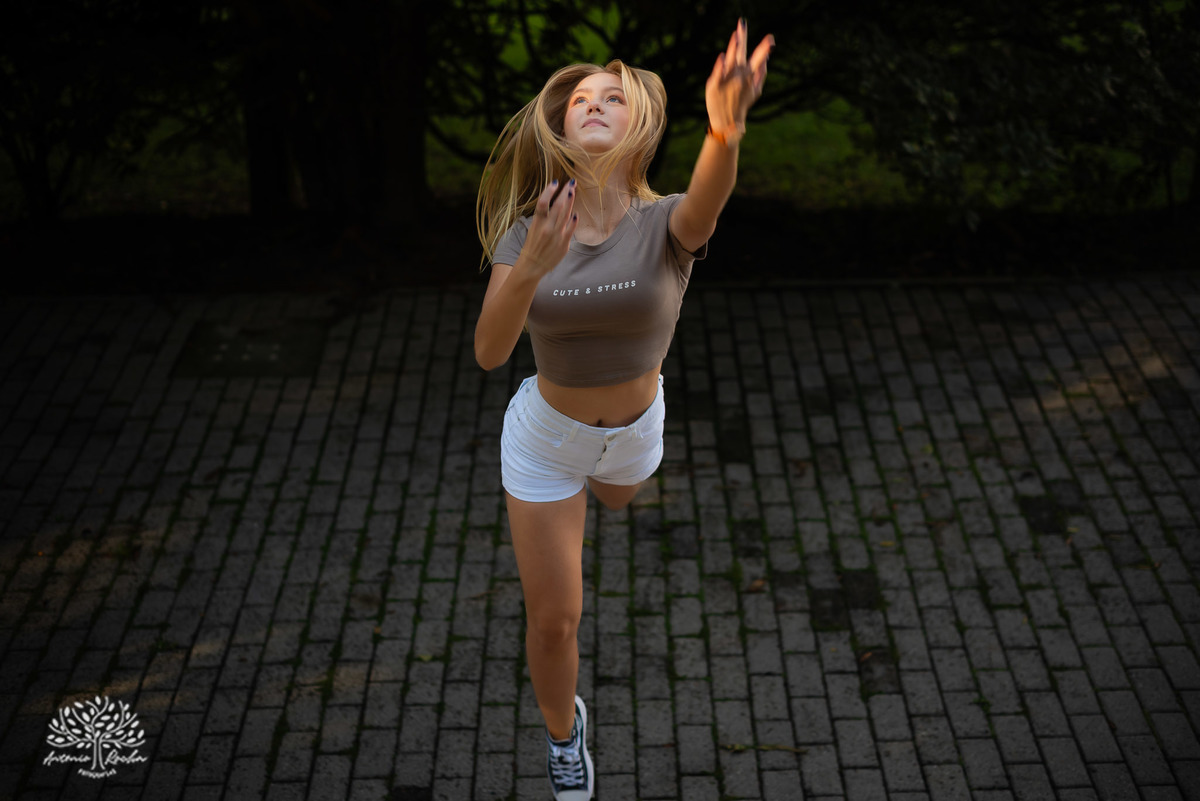 Maria Eduarda - luz - alegria - intensidade - ensaio - família - Chácara da Família Fiss - JUCRE - dança - sorriso - autenticidade - leveza - debutante – 15 anos - fotos - registros - Antonio Rocha Fotografias - Pelotas - Fotógrafo de 15 anos - Ensaio