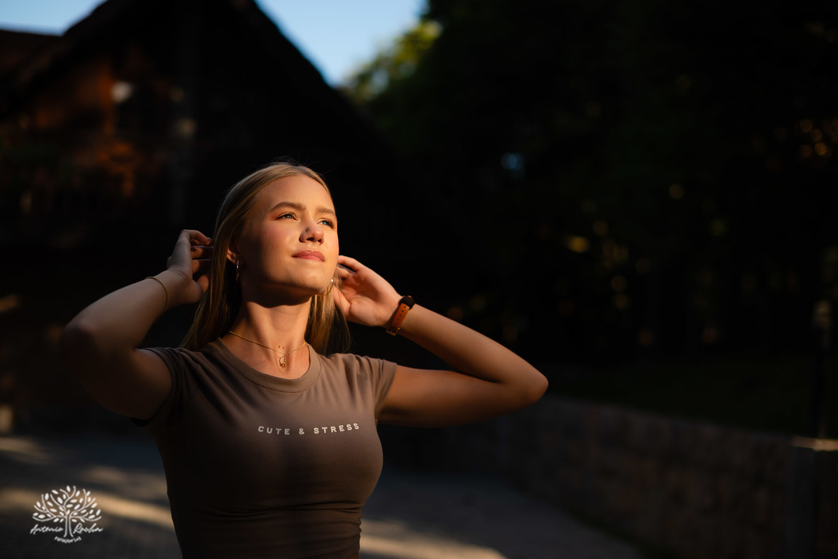 Maria Eduarda - luz - alegria - intensidade - ensaio - família - Chácara da Família Fiss - JUCRE - dança - sorriso - autenticidade - leveza - debutante – 15 anos - fotos - registros - Antonio Rocha Fotografias - Pelotas - Fotógrafo de 15 anos - Ensaio