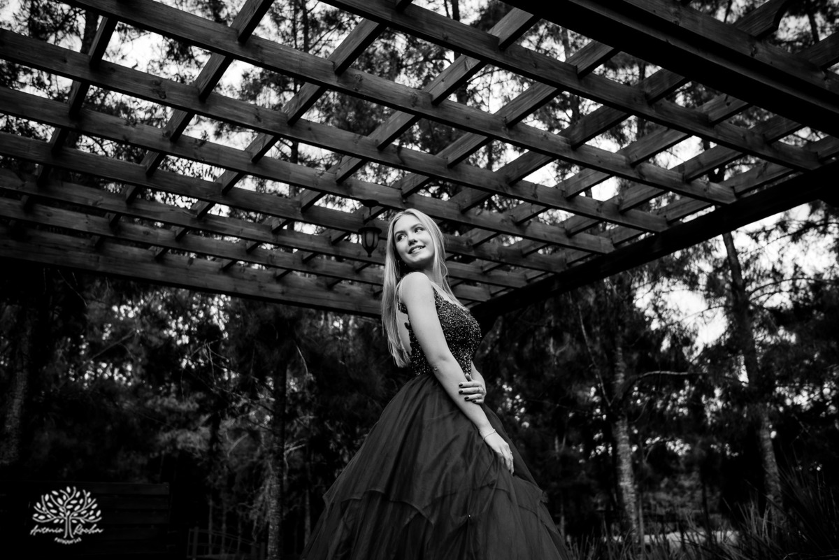 Maria Eduarda - luz - alegria - intensidade - ensaio - família - Chácara da Família Fiss - JUCRE - dança - sorriso - autenticidade - leveza - debutante – 15 anos - fotos - registros - Antonio Rocha Fotografias - Pelotas - Fotógrafo de 15 anos - Ensaio