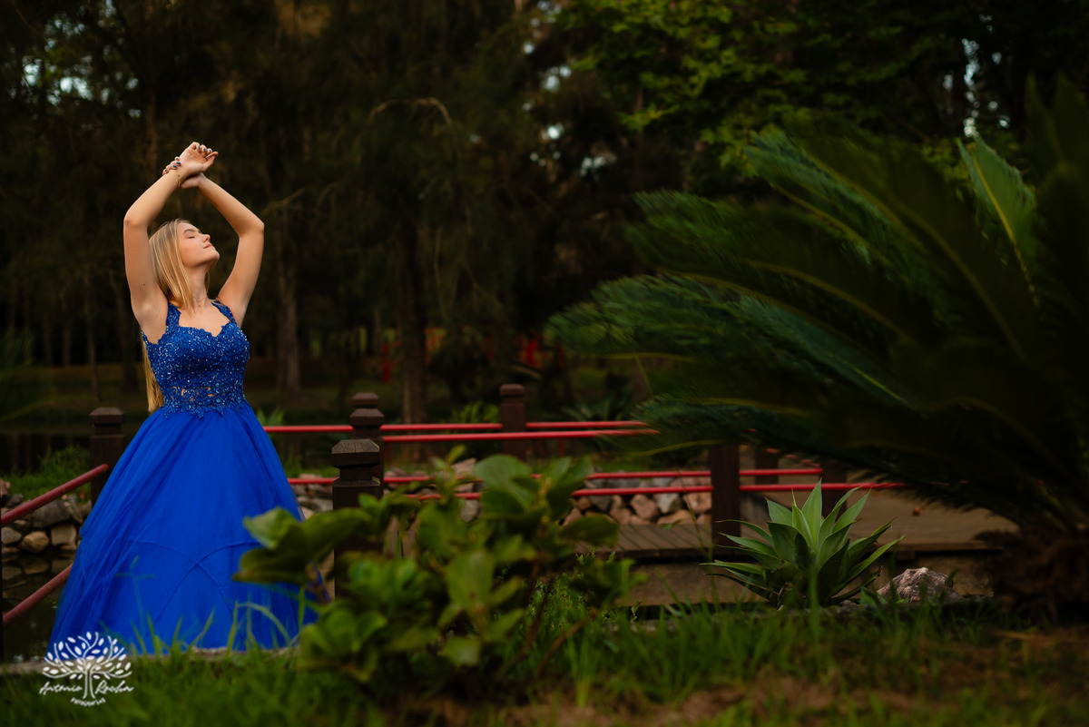 Maria Eduarda - luz - alegria - intensidade - ensaio - família - Chácara da Família Fiss - JUCRE - dança - sorriso - autenticidade - leveza - debutante – 15 anos - fotos - registros - Antonio Rocha Fotografias - Pelotas - Fotógrafo de 15 anos - Ensaio