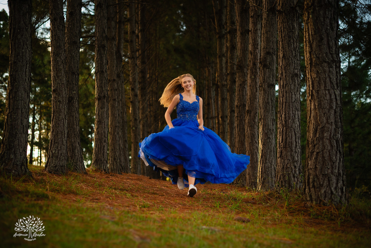 Maria Eduarda - luz - alegria - intensidade - ensaio - família - Chácara da Família Fiss - JUCRE - dança - sorriso - autenticidade - leveza - debutante – 15 anos - fotos - registros - Antonio Rocha Fotografias - Pelotas - Fotógrafo de 15 anos - Ensaio