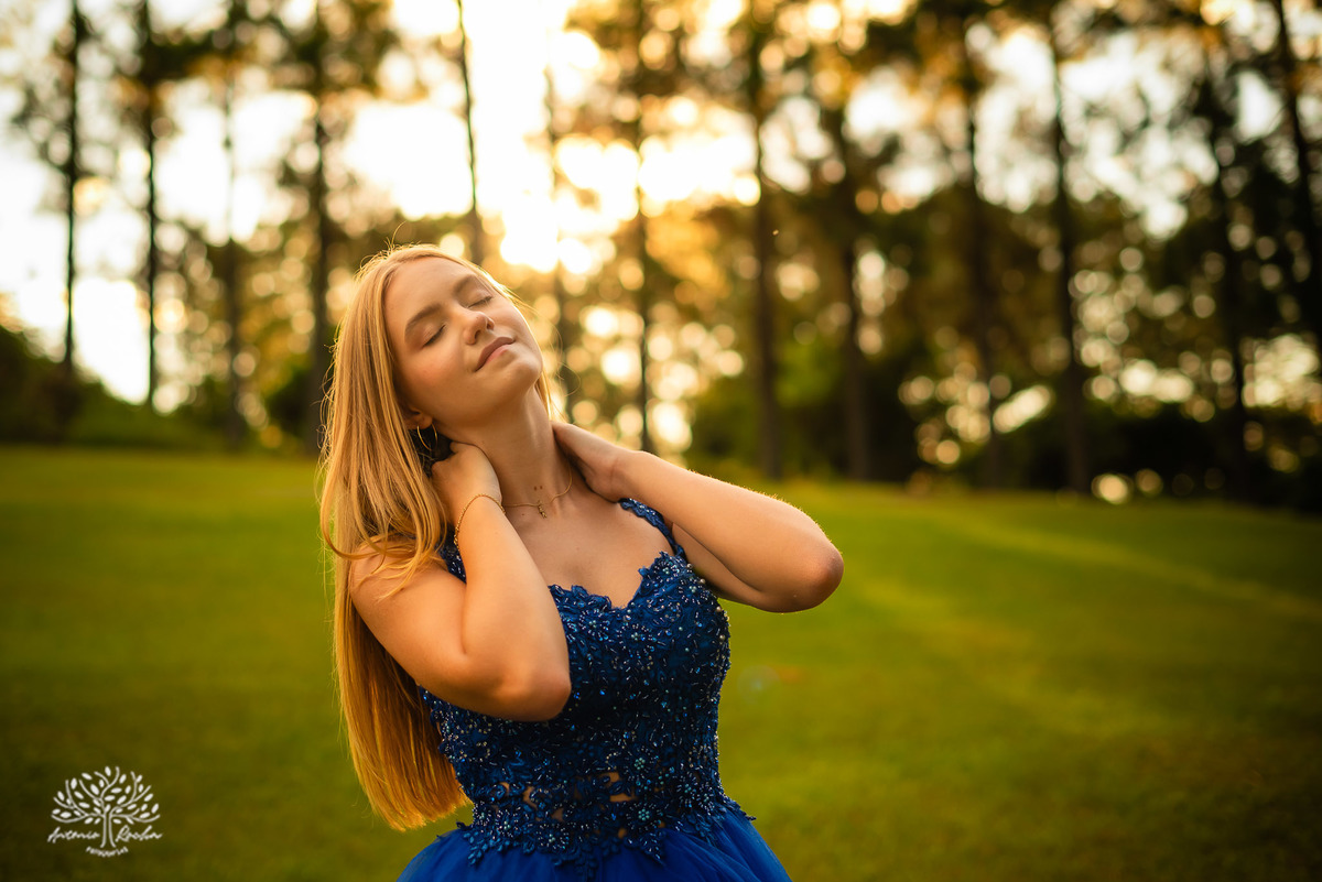 Maria Eduarda - luz - alegria - intensidade - ensaio - família - Chácara da Família Fiss - JUCRE - dança - sorriso - autenticidade - leveza - debutante – 15 anos - fotos - registros - Antonio Rocha Fotografias - Pelotas - Fotógrafo de 15 anos - Ensaio