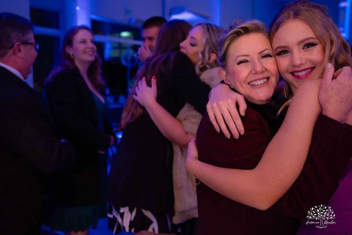 festa de 15 anos - debutante - ensaio fotográfico 15 anos - fotografia de debutante - fotógrafo de festas - fotógrafo de 15 anos - Chácara Fiss - abertura da pista de dança - fotógrafo em Pelotas - Antonio Rocha Fotografias - fotos de aniversário 15 anos