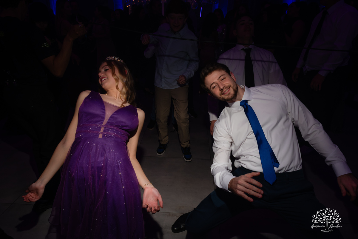 festa de 15 anos - debutante - ensaio fotográfico 15 anos - fotografia de debutante - fotógrafo de festas - fotógrafo de 15 anos - Chácara Fiss - abertura da pista de dança - fotógrafo em Pelotas - Antonio Rocha Fotografias - fotos de aniversário 15 anos