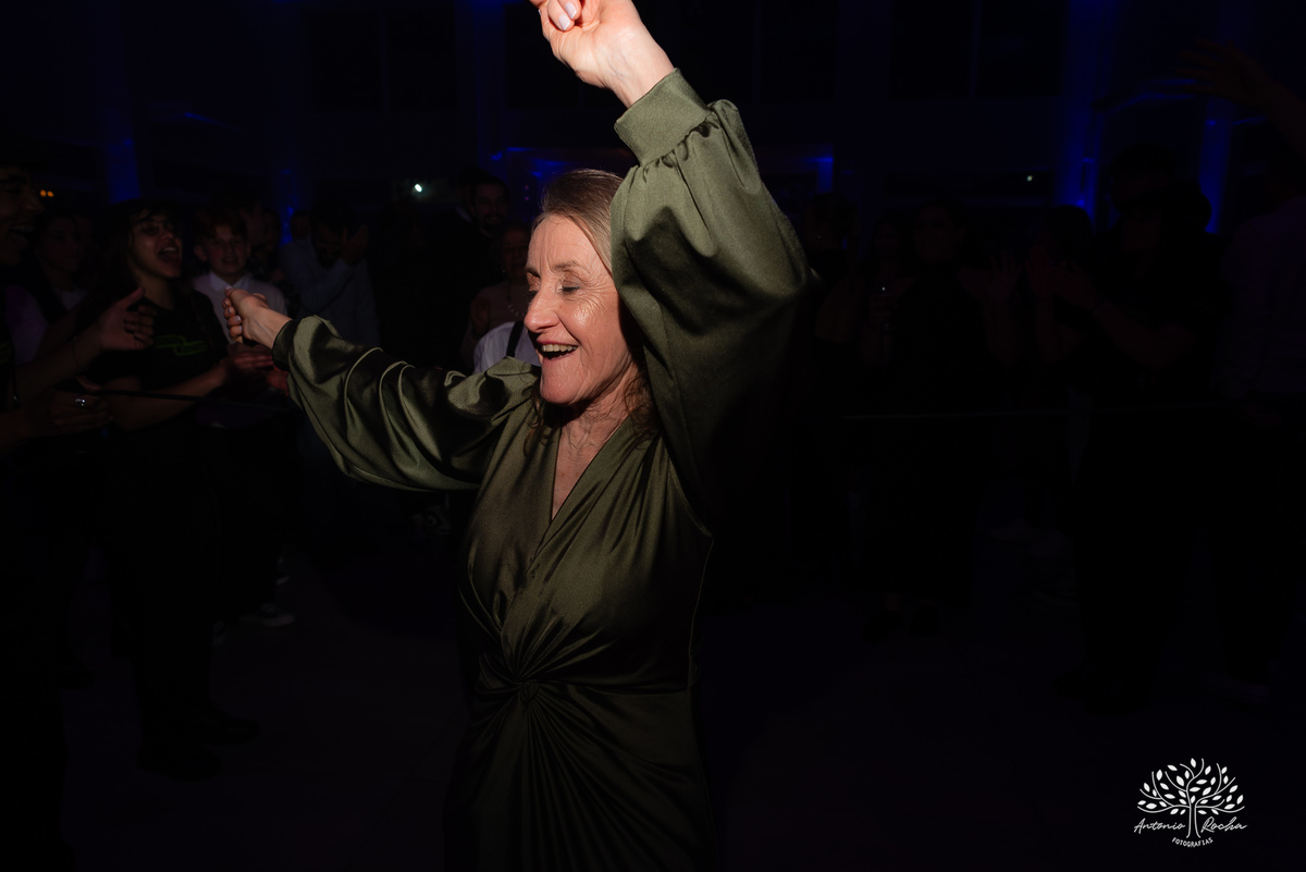 festa de 15 anos - debutante - ensaio fotográfico 15 anos - fotografia de debutante - fotógrafo de festas - fotógrafo de 15 anos - Chácara Fiss - abertura da pista de dança - fotógrafo em Pelotas - Antonio Rocha Fotografias - fotos de aniversário 15 anos