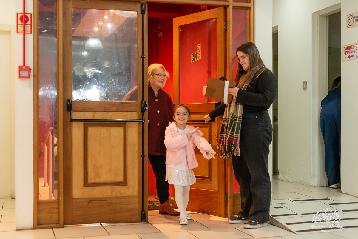 aniversário infantil - 6 anos - festa da Manu - decoração Enrolados - Rapunzel - fotografia infantil - fotografia de aniversário - Antonio Rocha Fotografias – Cliff Kids  - festa temática - ensaio infantil - fotografia profissional - Pelotas