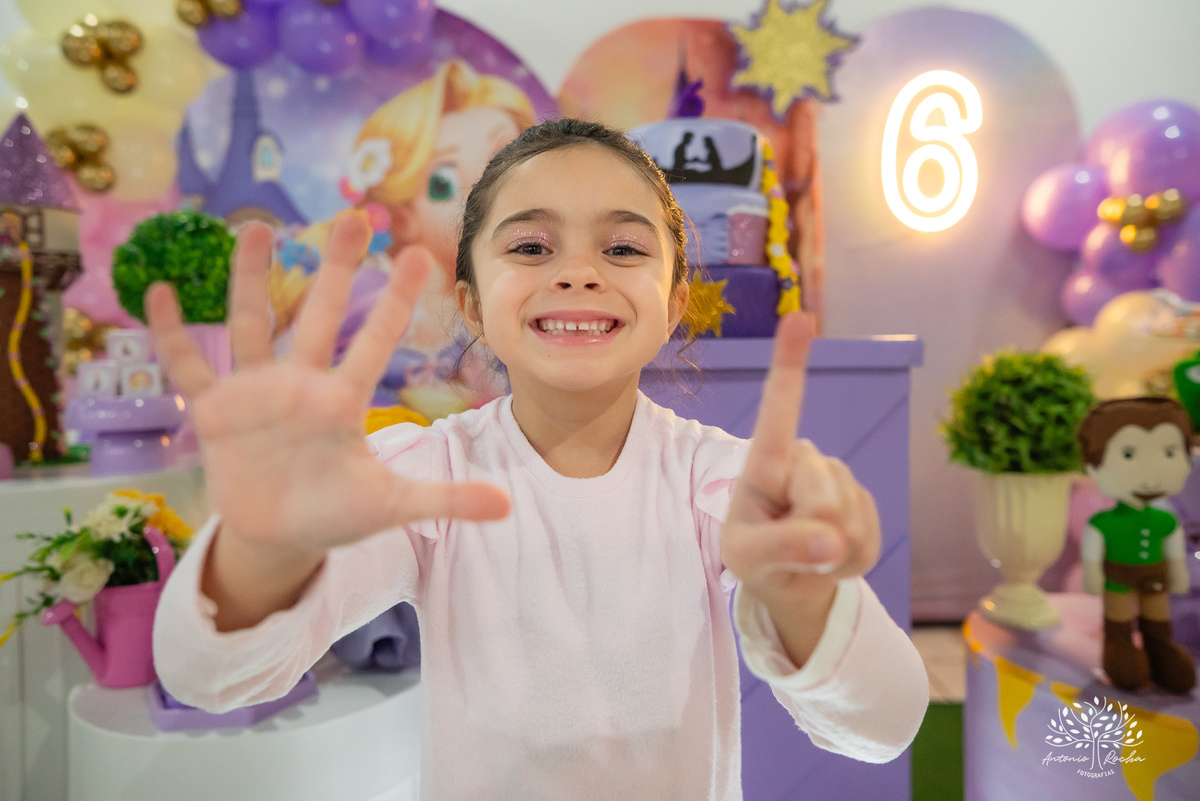 aniversário infantil - 6 anos - festa da Manu - decoração Enrolados - Rapunzel - fotografia infantil - fotografia de aniversário - Antonio Rocha Fotografias – Cliff Kids  - festa temática - ensaio infantil - fotografia profissional - Pelotas