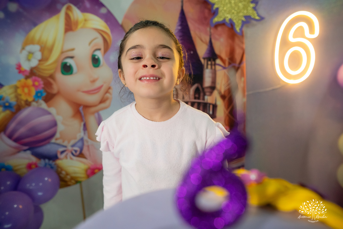 aniversário infantil - 6 anos - festa da Manu - decoração Enrolados - Rapunzel - fotografia infantil - fotografia de aniversário - Antonio Rocha Fotografias – Cliff Kids  - festa temática - ensaio infantil - fotografia profissional - Pelotas