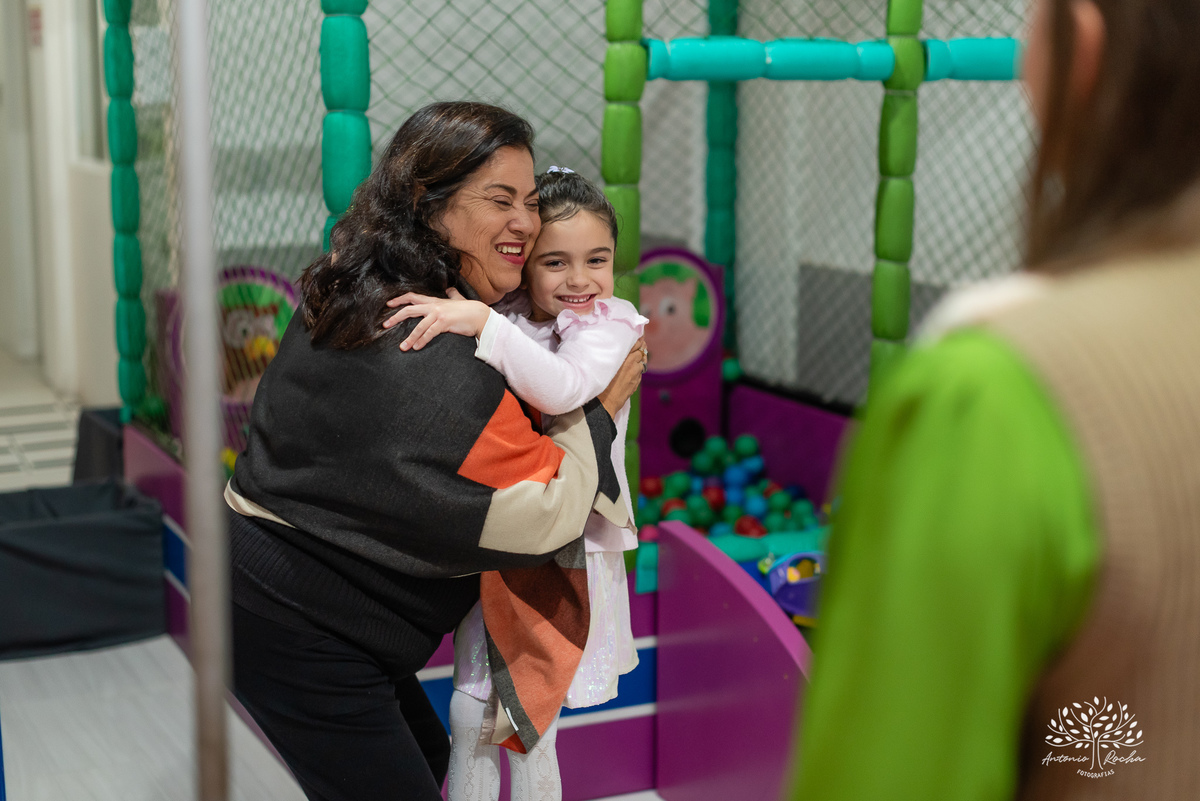 aniversário infantil - 6 anos - festa da Manu - decoração Enrolados - Rapunzel - fotografia infantil - fotografia de aniversário - Antonio Rocha Fotografias – Cliff Kids  - festa temática - ensaio infantil - fotografia profissional - Pelotas