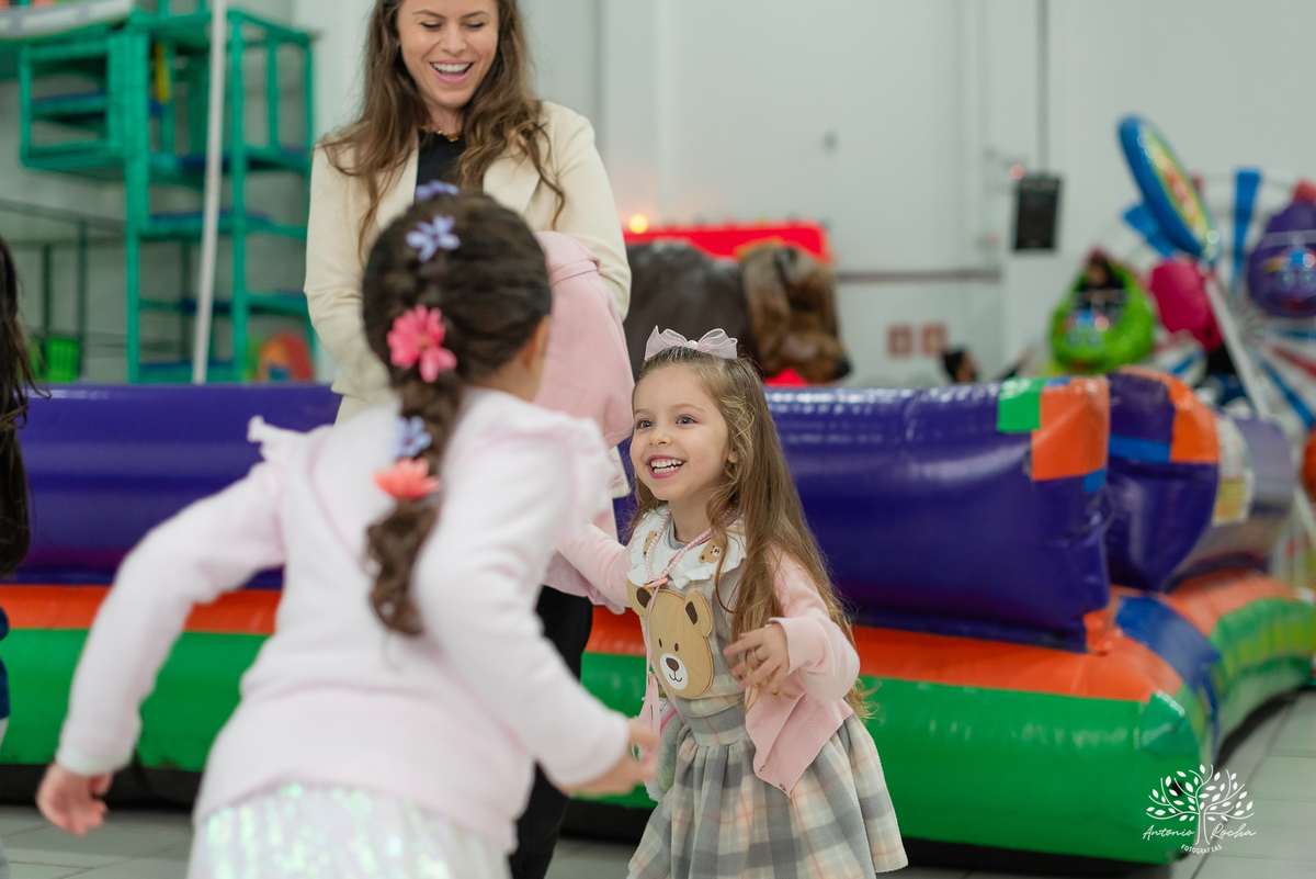 aniversário infantil - 6 anos - festa da Manu - decoração Enrolados - Rapunzel - fotografia infantil - fotografia de aniversário - Antonio Rocha Fotografias – Cliff Kids  - festa temática - ensaio infantil - fotografia profissional - Pelotas
