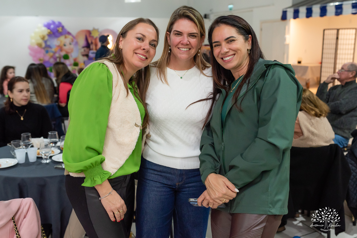 aniversário infantil - 6 anos - festa da Manu - decoração Enrolados - Rapunzel - fotografia infantil - fotografia de aniversário - Antonio Rocha Fotografias – Cliff Kids  - festa temática - ensaio infantil - fotografia profissional - Pelotas