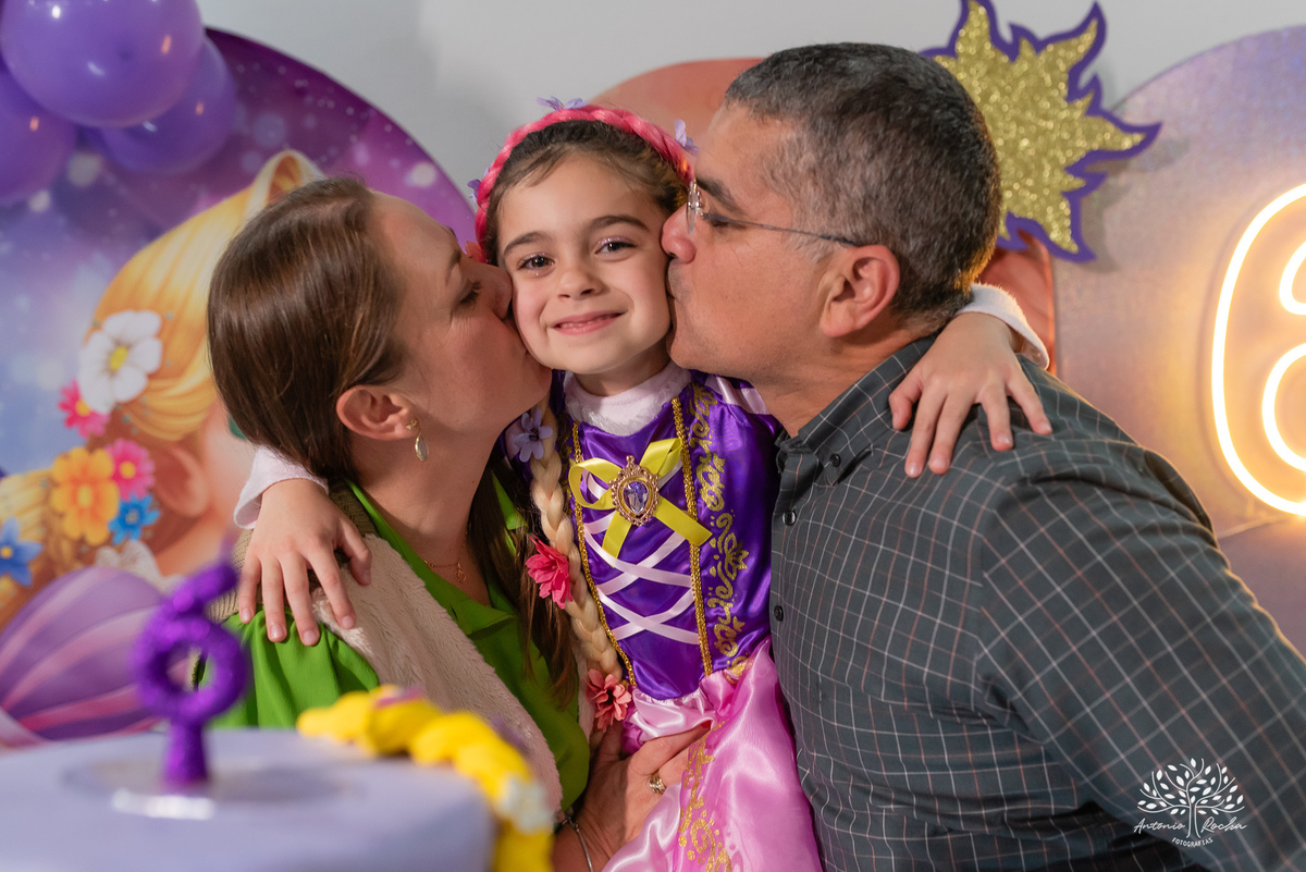 aniversário infantil - 6 anos - festa da Manu - decoração Enrolados - Rapunzel - fotografia infantil - fotografia de aniversário - Antonio Rocha Fotografias – Cliff Kids  - festa temática - ensaio infantil - fotografia profissional - Pelotas