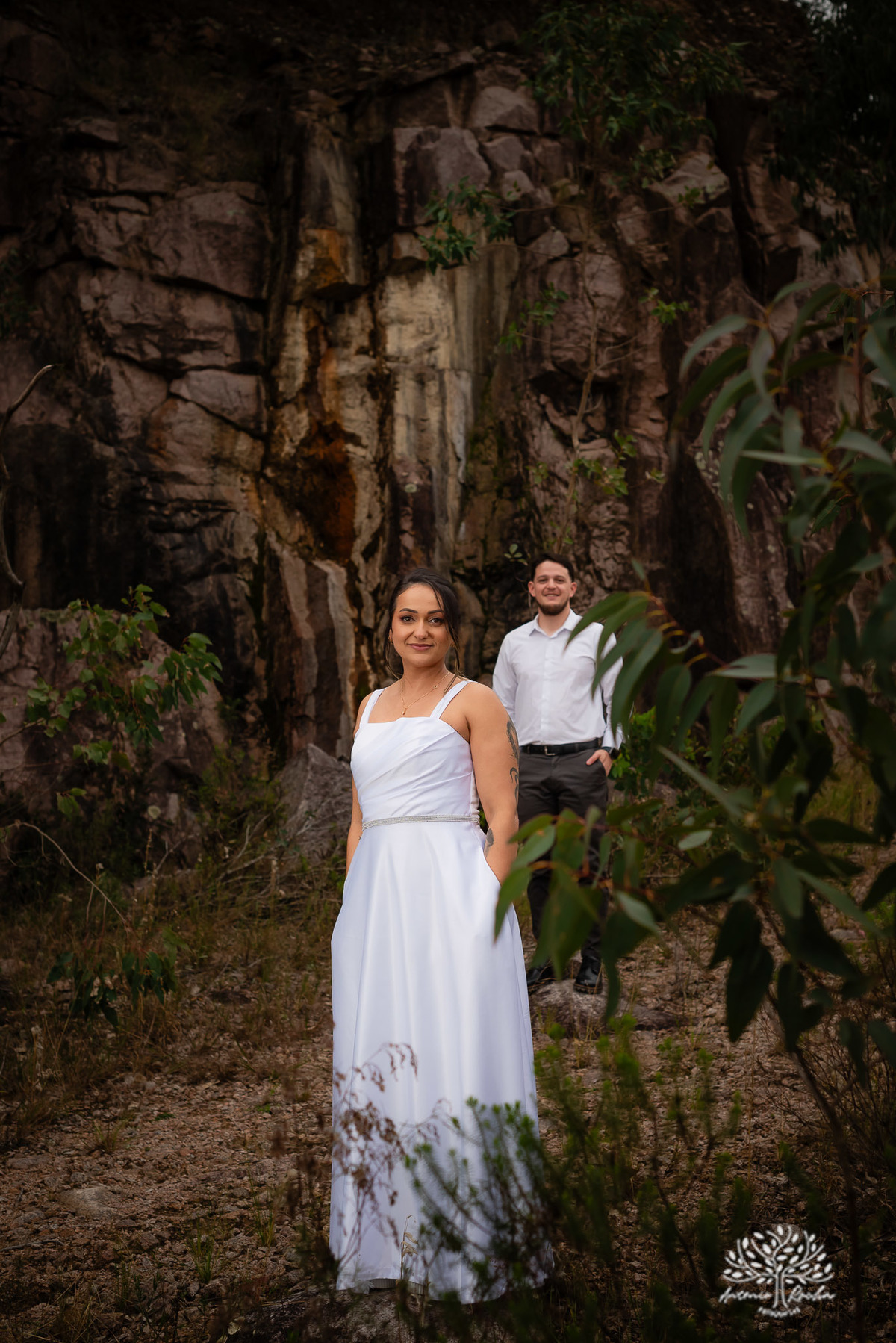 ensaio pós-casamento - pedreiras do Capão - ensaio ao entardecer - fotografia de casal - fotógrafo Pelotas - fotos criativas de casal - luz dourada - Antonio Rocha Fotografias - ensaio ao pôr do sol - ensaio de casamento - pós-cerimônia