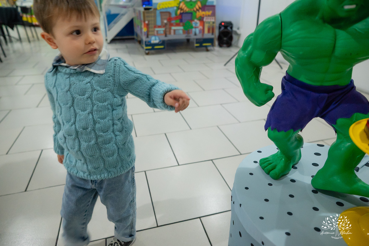 Pelotas - aniversário infantil - festa infantil - fotógrafo de aniversários - fotos de aniversário - 4 anos - festa de super-herói - Homem-Aranha - brincadeiras infantis - memórias da infância - diversão crianças - festa com amigos - fotografia de festas