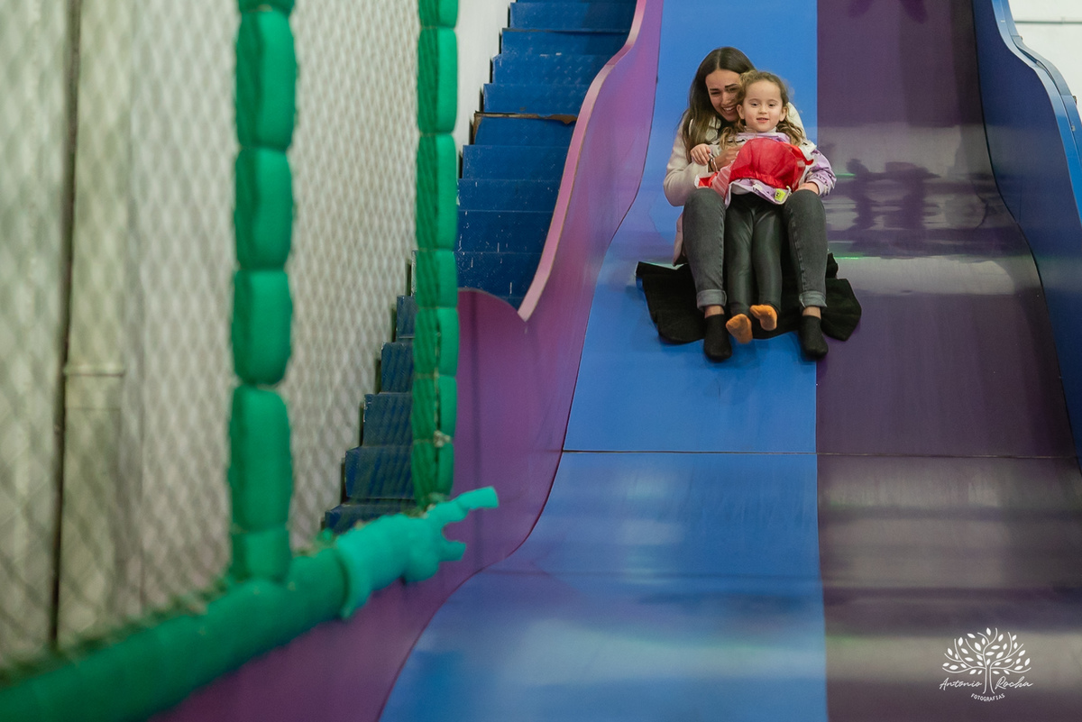 Pelotas - aniversário infantil - festa infantil - fotógrafo de aniversários - fotos de aniversário - 4 anos - festa de super-herói - Homem-Aranha - brincadeiras infantis - memórias da infância - diversão crianças - festa com amigos - fotografia de festas