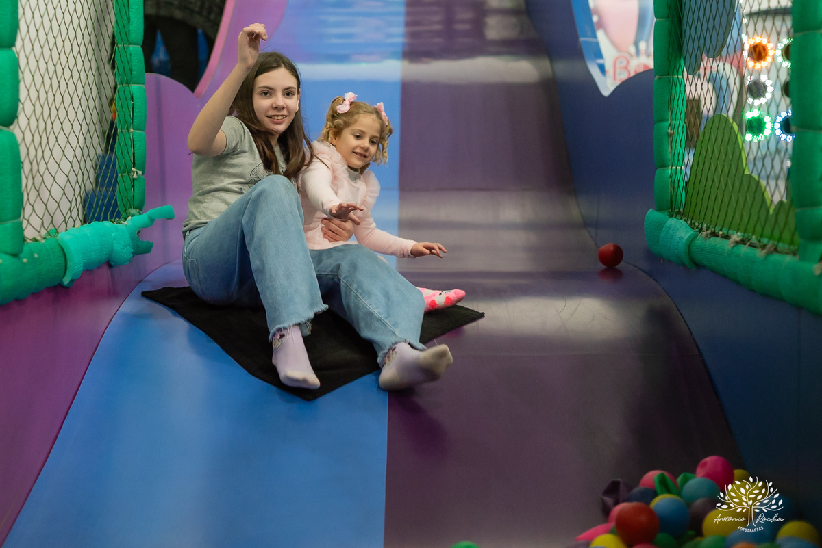 Pelotas - aniversário infantil - festa infantil - fotógrafo de aniversários - fotos de aniversário - 4 anos - festa de super-herói - Homem-Aranha - brincadeiras infantis - memórias da infância - diversão crianças - festa com amigos - fotografia de festas