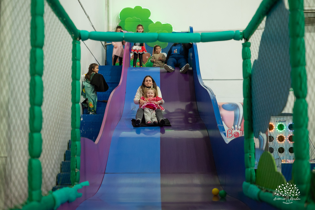 Pelotas - aniversário infantil - festa infantil - fotógrafo de aniversários - fotos de aniversário - 4 anos - festa de super-herói - Homem-Aranha - brincadeiras infantis - memórias da infância - diversão crianças - festa com amigos - fotografia de festas