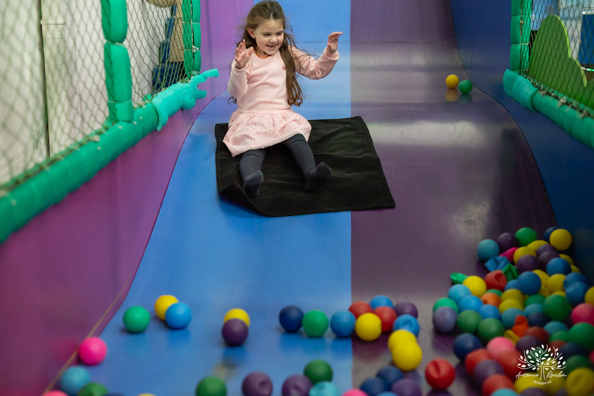 Pelotas - aniversário infantil - festa infantil - fotógrafo de aniversários - fotos de aniversário - 4 anos - festa de super-herói - Homem-Aranha - brincadeiras infantis - memórias da infância - diversão crianças - festa com amigos - fotografia de festas