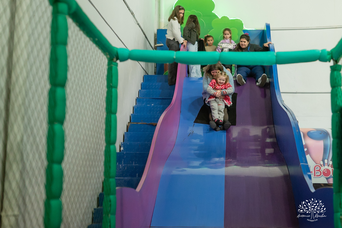 Pelotas - aniversário infantil - festa infantil - fotógrafo de aniversários - fotos de aniversário - 4 anos - festa de super-herói - Homem-Aranha - brincadeiras infantis - memórias da infância - diversão crianças - festa com amigos - fotografia de festas