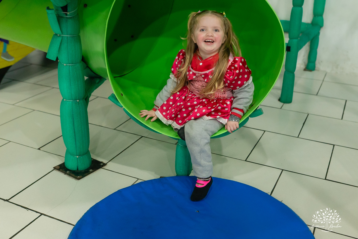 Pelotas - aniversário infantil - festa infantil - fotógrafo de aniversários - fotos de aniversário - 4 anos - festa de super-herói - Homem-Aranha - brincadeiras infantis - memórias da infância - diversão crianças - festa com amigos - fotografia de festas